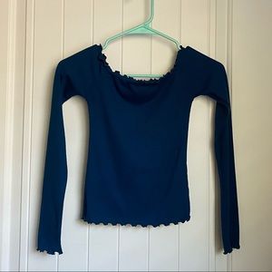 Hollister Off the Shoulders Longsleeve Crop Top